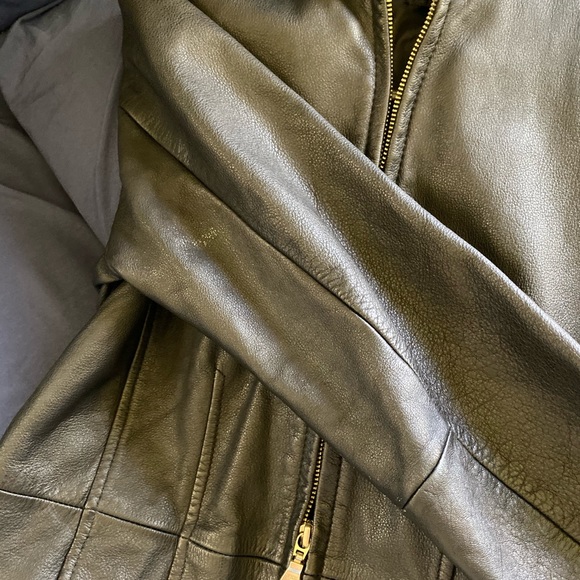 LEATHER JACKET ! - Picture 3 of 6